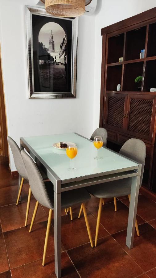 Apartamento Homeyseville- Bright At Santa Cruz 6 Pax, Parking Optional Sevilla