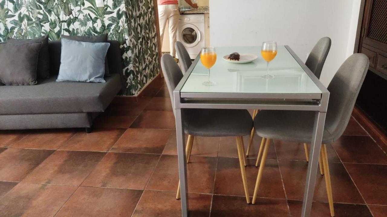 Apartamento Homeyseville- Bright At Santa Cruz 6 Pax, Parking Optional Sevilla