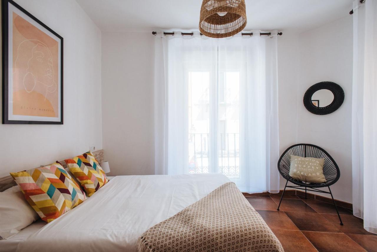 Homeyseville- Bright At Santa Cruz 6 Pax, Parking Optional Apartamento