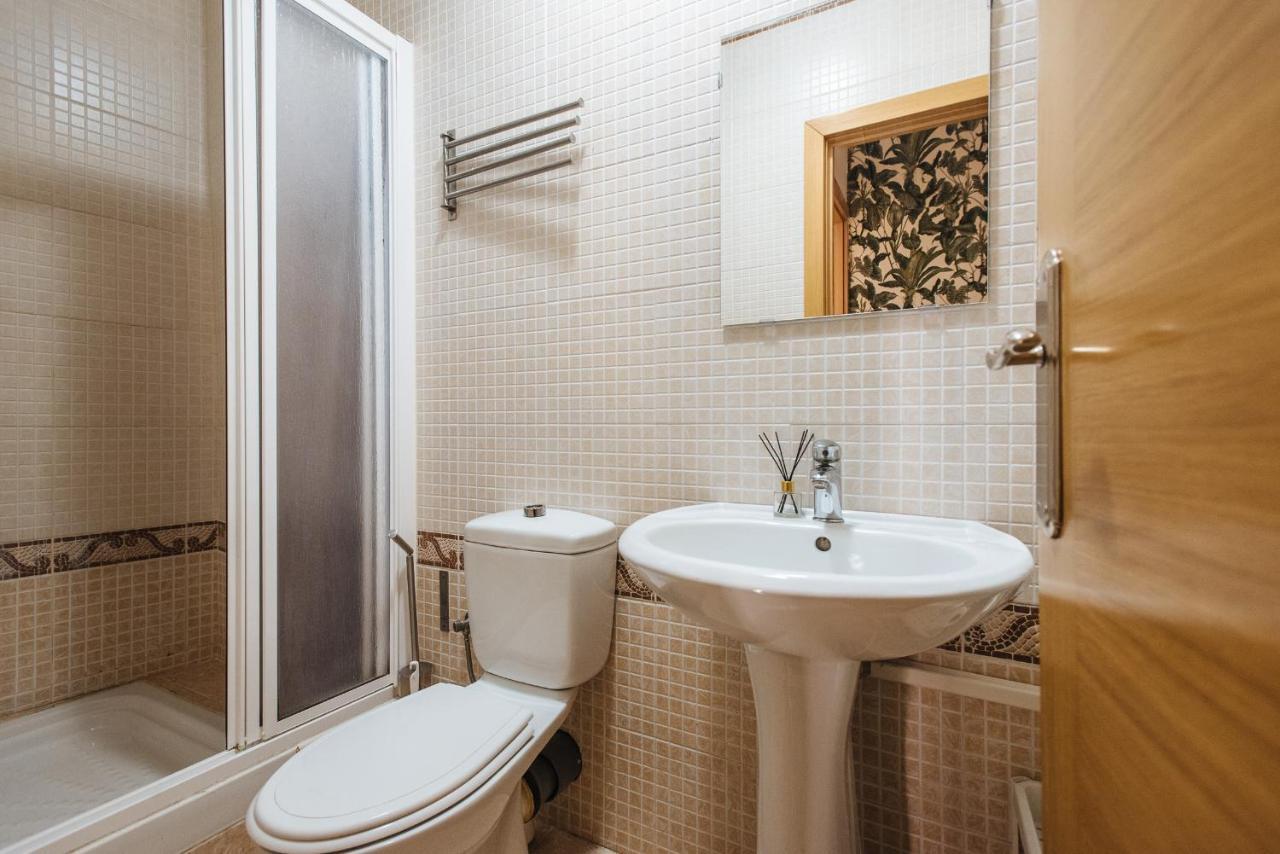 Homeyseville- Bright At Santa Cruz 6 Pax, Parking Optional Apartamento