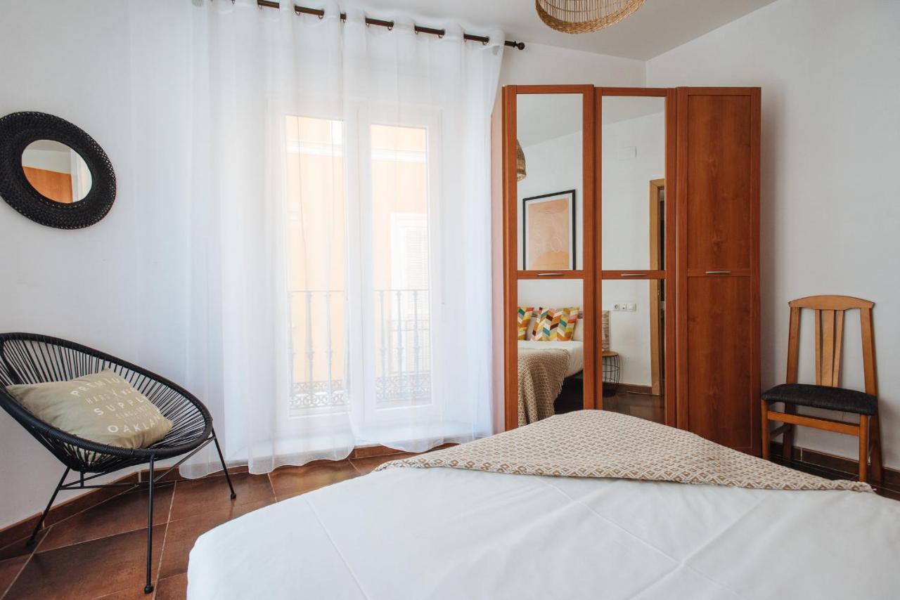 Homeyseville- Bright At Santa Cruz 6 Pax, Parking Optional * Sevilla