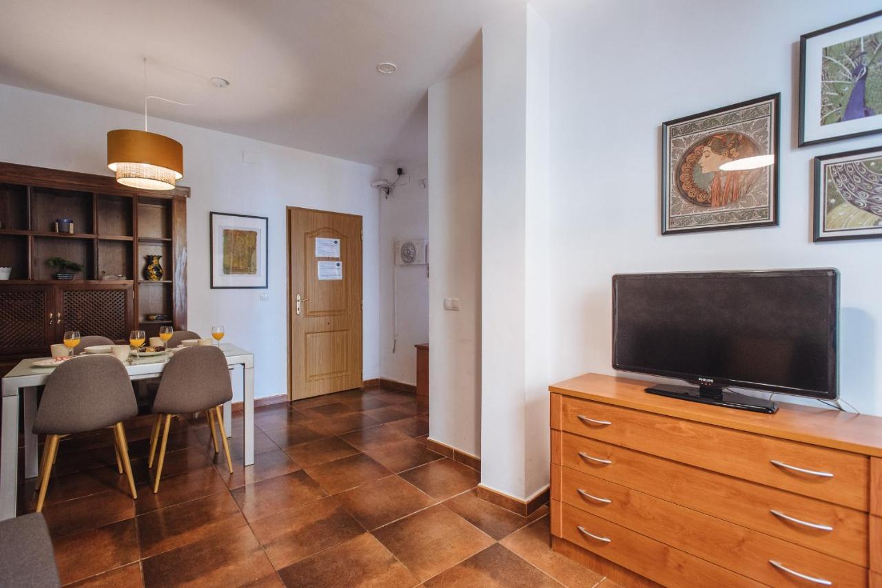 Homeyseville- Bright At Santa Cruz 6 Pax, Parking Optional * Sevilla
