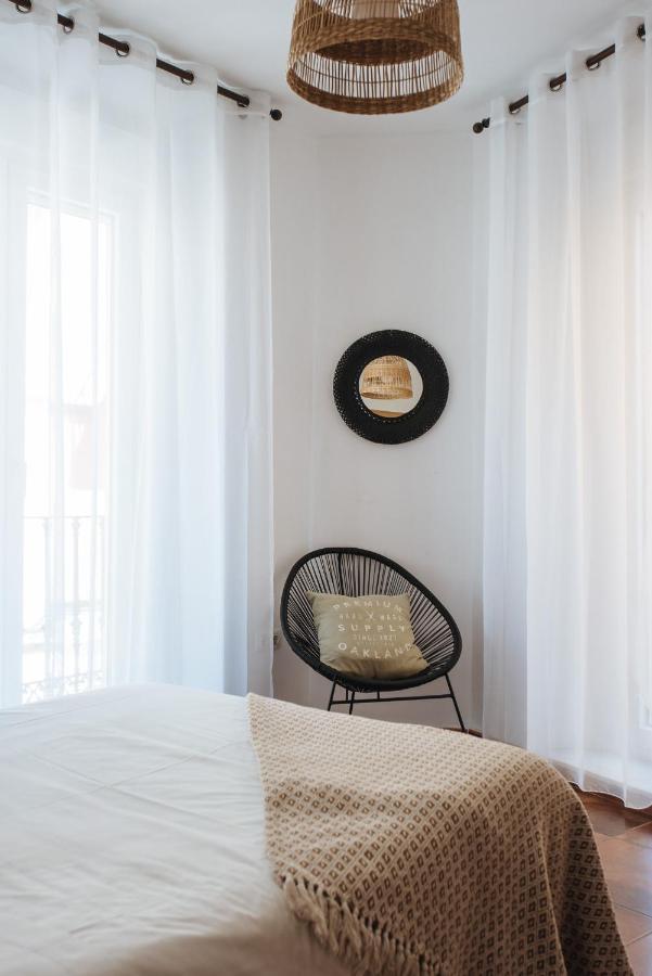 Apartamento Homeyseville- Bright At Santa Cruz 6 Pax, Parking Optional *